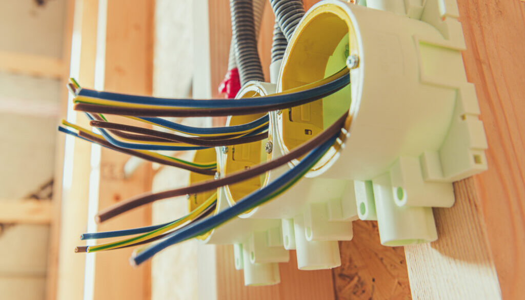 Steckfertige Elektroinstallation – Chancen und Grenzen in der Praxis