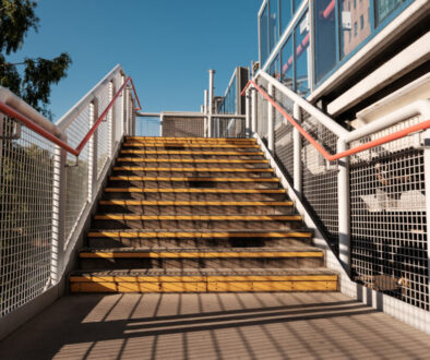 Fertigtreppen aus Beton vs. Holztreppen – Vergleich aktueller Bauweisen